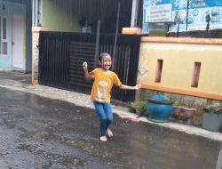 Cukup 30 Menit, Ini Tiga Manfaat Main Hujan-hujanan