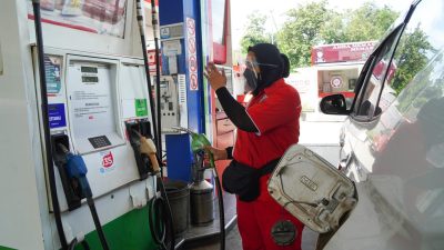 Beli Pertalite dan Solar