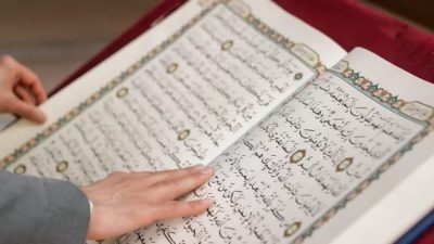 Teks Khutbah Jumat Singkat