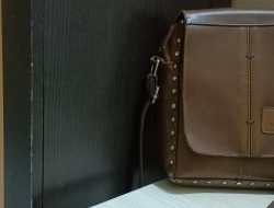 Tips Merawat Tas Kulit Agar Tidak Mudah Mengelupas