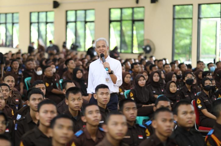 Ganjar Ngajar SMK Lagi
