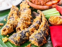 Resep Pecel Lele Goreng Crispy, Menu Kaki Lima Rasa Bintang Lima