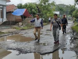 Warga Keluhkan Ruas Jalan Tengguli-Luwunggede yang Rusak Parah