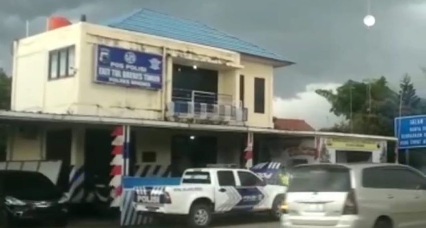 Polisi Brebes meninggal di Pos Pintu Tol Brexit.