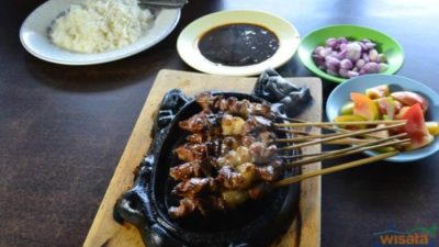 Lagi di Tegal? Wajib Cobain Kuliner Sate Kambing Muda, Ini Tempatnya