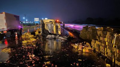 Truk tabrak truk di jalan Tol Pemalang-Semarang