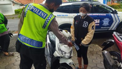 Polisi