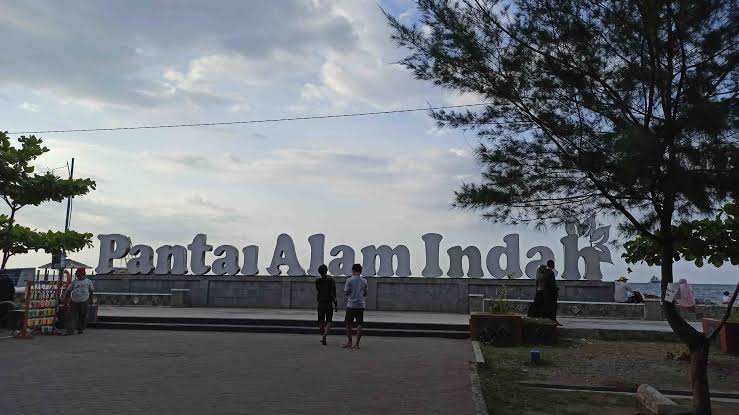 Pantai Alam Indah Tegal