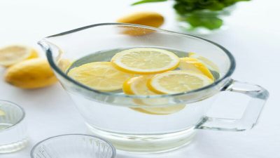 Khasiat Minum Air Lemon Setiap Hari, Tekanan Darah Lebih Baik Hingga Cegah Anemia