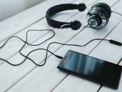 Cara Mudah Mendengarkan Musik Gratis Tanpa Iklan Terbaik 2023
