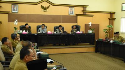 DPRD Kabupaten Tegal usul pemberian sanksi bagi kepala sekolah yang siswanya terlibat tawuran pelajar.