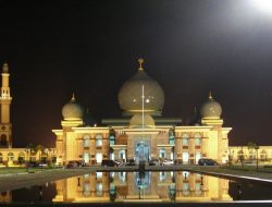 Mengintip Kemegahan Masjid An-Nur Pekanbaru, Punya Julukan Taj Mahal-nya Indonesia