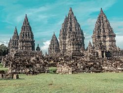 Jangan Coba-Coba Ke Candi Prambanan Bersama Pasangan! Ini 4 Mitos dan Misterinya