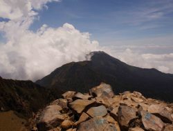Ada Pasar Setan Di Sini! Mengungkap Misteri dan Mitos Gunung Arjuna