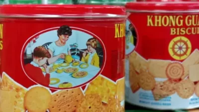 Sejarah Khong Guan dan misteri ketiadaan sosok ayah di kalengnya