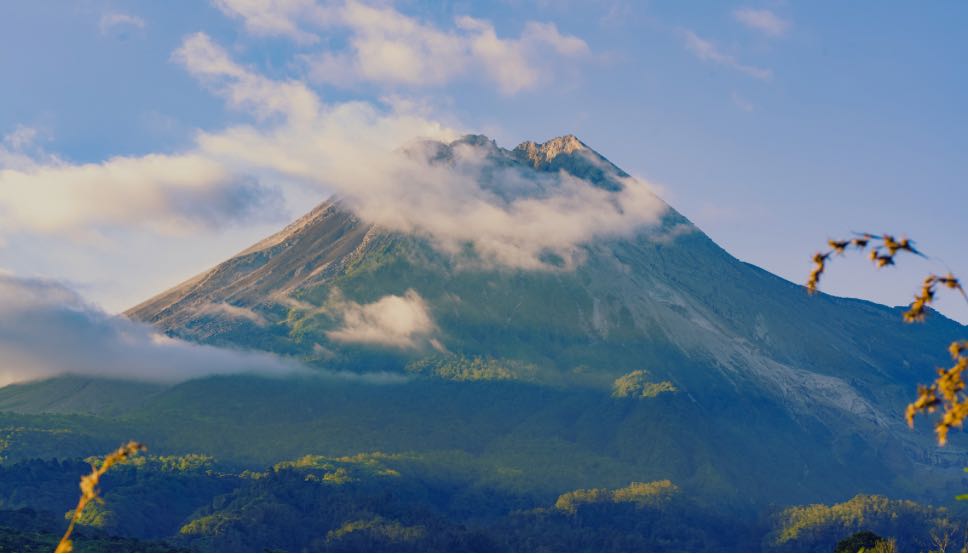 Tempat Angker Gunung Merapi